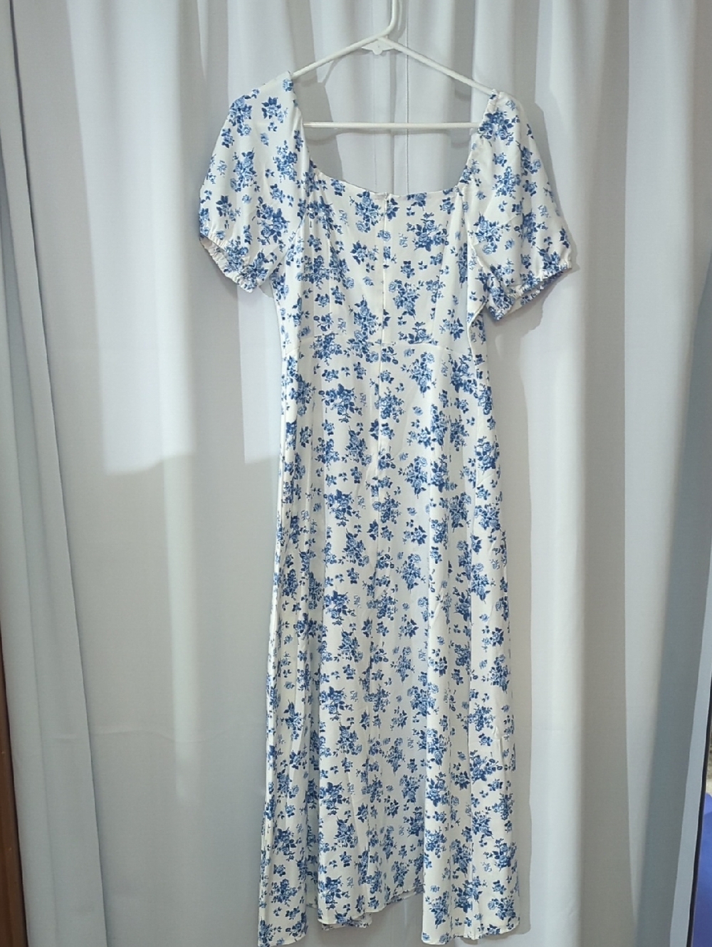 🌸 White & Blue Floral Off-Shoulder Maxi Dress 🌸Size Small | Never Worn - Picture 9 of 16